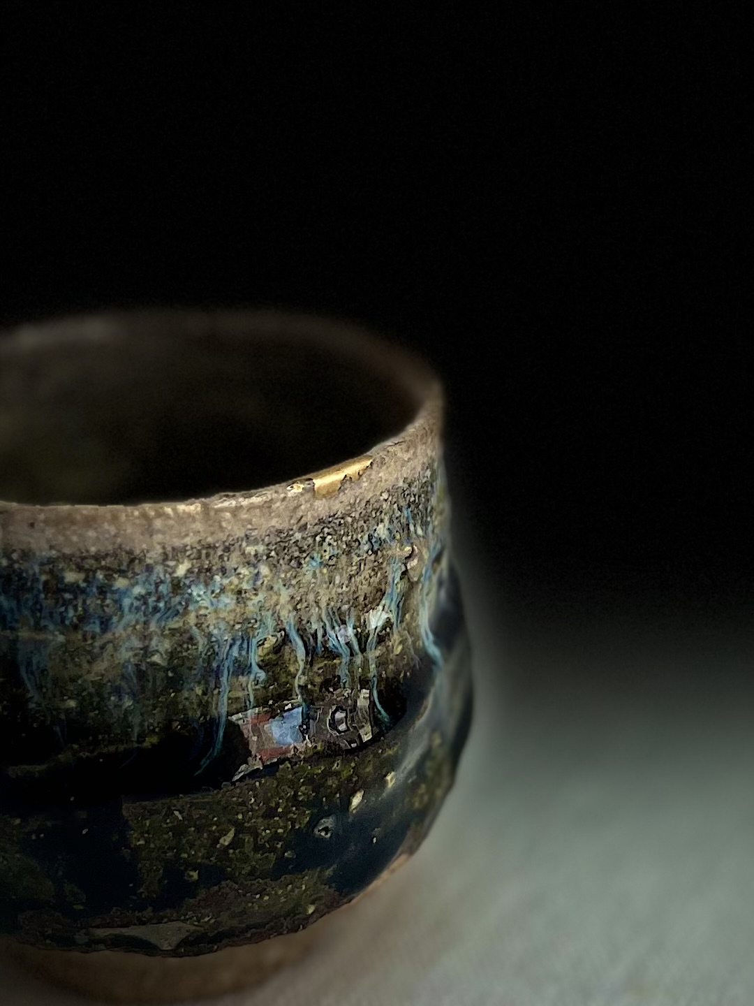 HAGI-yaki | Japanese pottery repaired with kintsugi by Yuki Tessler