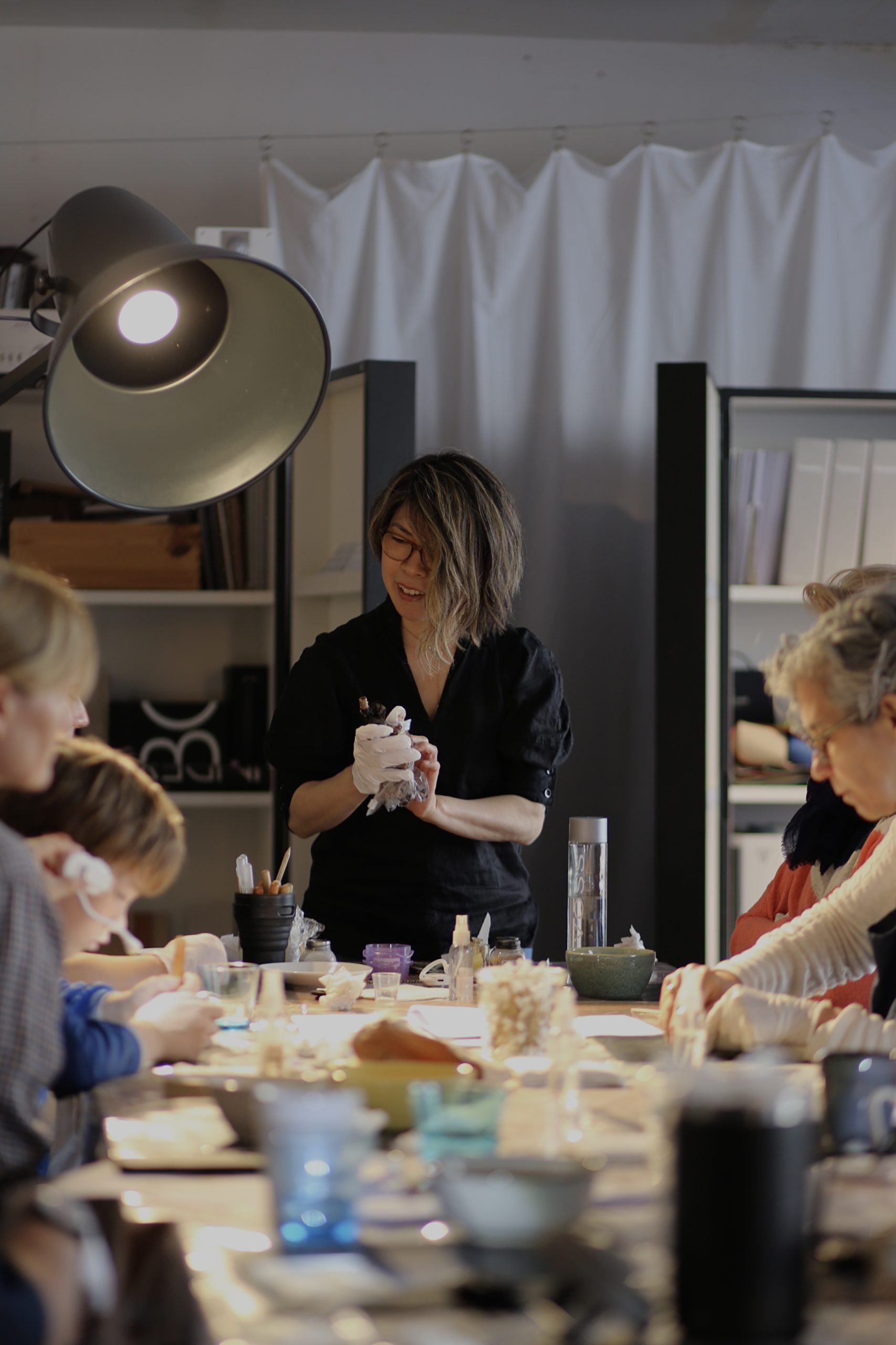 Portrait of Yuki Tessler, Kintsugi artisan and teacher, Photo credit: @onyva.charlyn